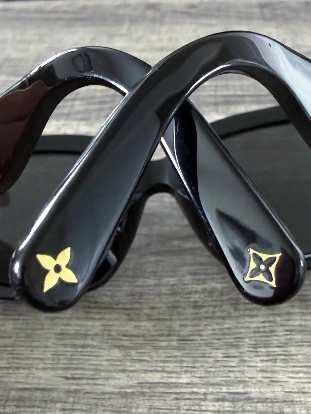 Louis Vuitton Acetate LV Circle Large Cat Eye Sunglasses